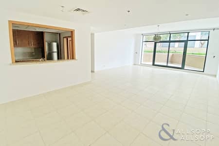 Vacant | Large Terrace | 1 Vacant | Large Terrace | 1
