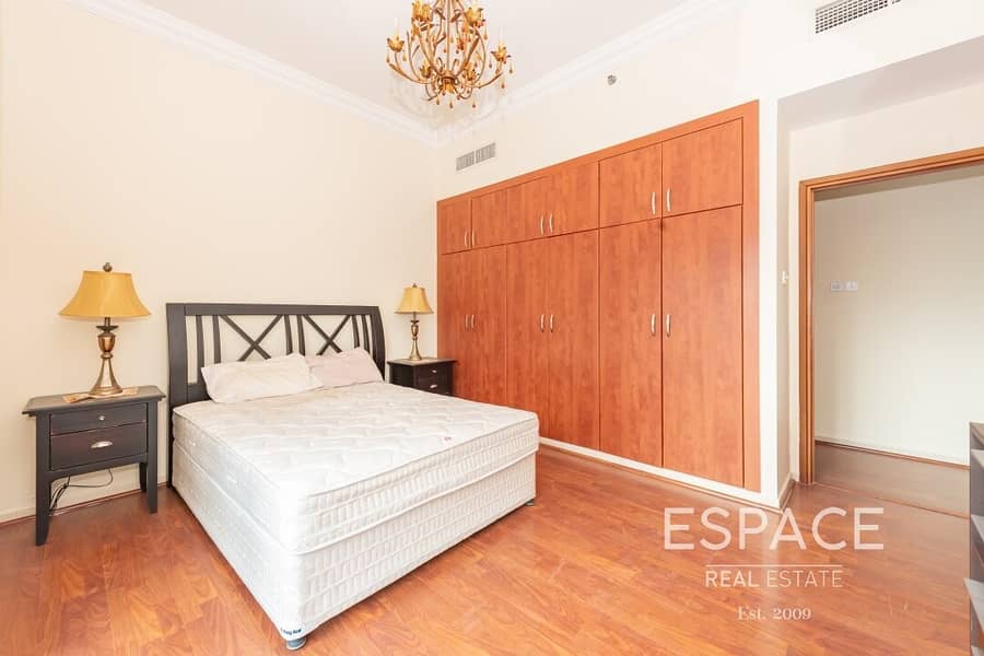 6 3 Beds | Beautifully Furnished | Vacant