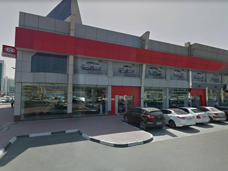 Large Fitted Show Room Near Dnata Al Itehad Road