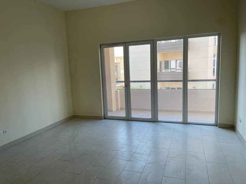 Large 1 Bed Apt + Balcony, Pool View To Let in Sandoval Garden, JVC