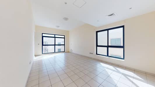 50% off commission I Shared pool I Balcony 50% off commission I Shared pool I Balcony
