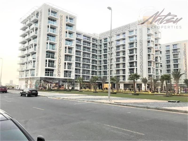Middle Floor I Balcony & Court View I Full building facility Middle Floor I Balcony & Court View I Full building facility