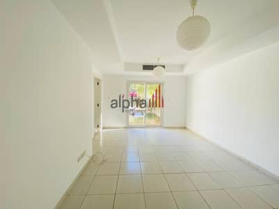 2 Bedrooms | Backs Pool | Well Maintained 2 Bedrooms | Backs Pool | Well Maintained