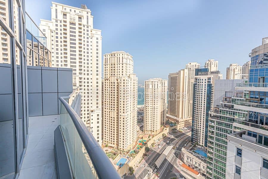 Unfurnished 3 bedrooms apartment in Dubai Marina