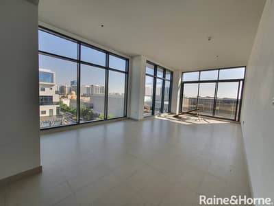 Exquisite 3-BR Apt | 2 Parking | One Month FREE Exquisite 3-BR Apt | 2 Parking | One Month FREE