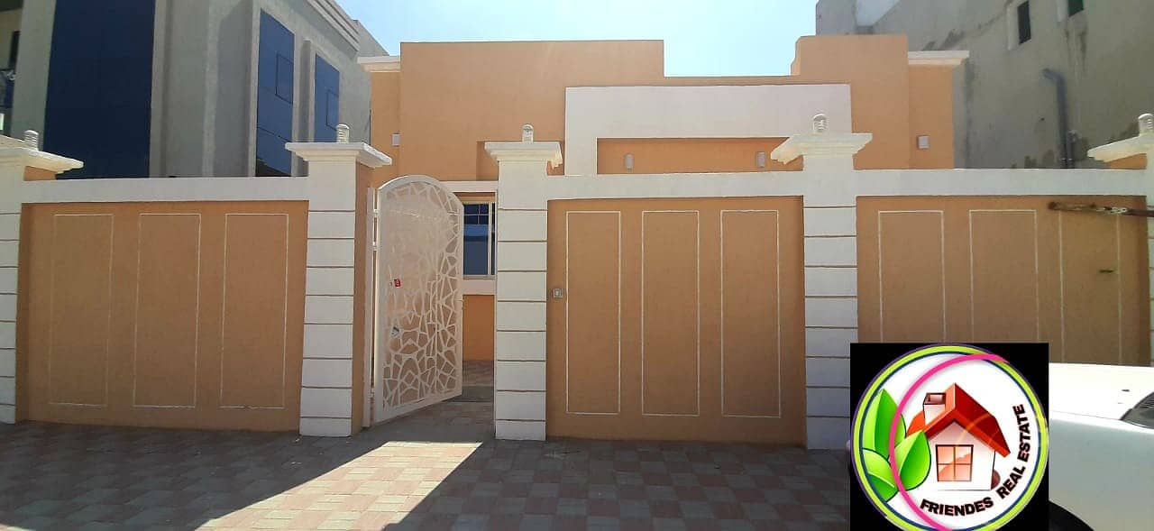 For sale, ground floor villa on a street, super deluxe finishing, at a direct shot price from the owner, with payment facilities, a very privileged location
