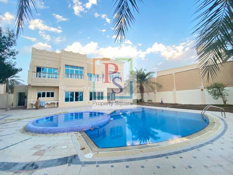 Luxurious 4 BD Villa with Pool in Prestigious Location