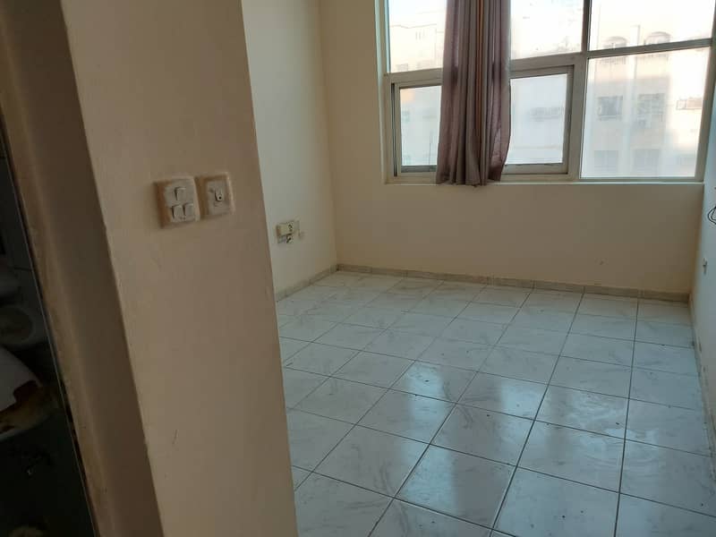 No Deposit, Luxury an Big Studio close to Bus Station Muwaileh. No Deposit, Luxury an Big Studio close to Bus Station Muwaileh.