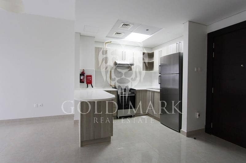 Hot Deal Kitchen Equipped Pool View Brand New Hot Deal Kitchen Equipped Pool View Brand New