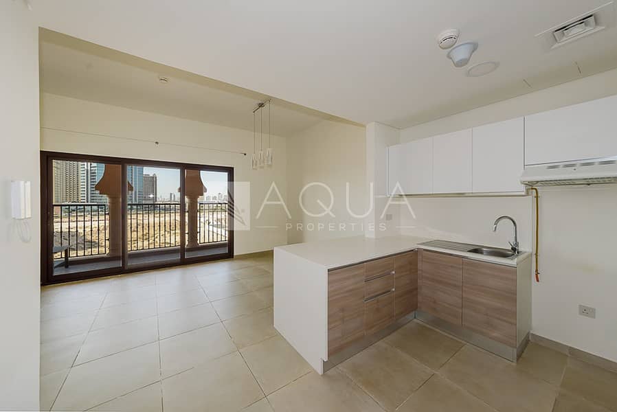 Large Unit | Open Views | Ready to Move In Large Unit | Open Views | Ready to Move In