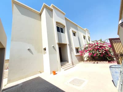 No deposit - like new 3 Bed Villa with parking, maid room in just 85k - in Barashi No deposit - like new 3 Bed Villa with parking, maid room in just 85k - in Barashi