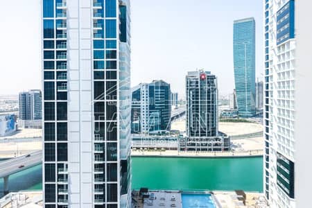 Spacious Modern Studio With Balcony & Canal View Spacious Modern Studio With Balcony & Canal View