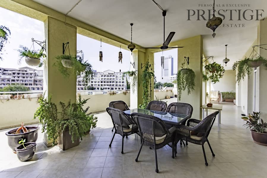 12 Exclusive | 3 Bedroom| Huge terrace