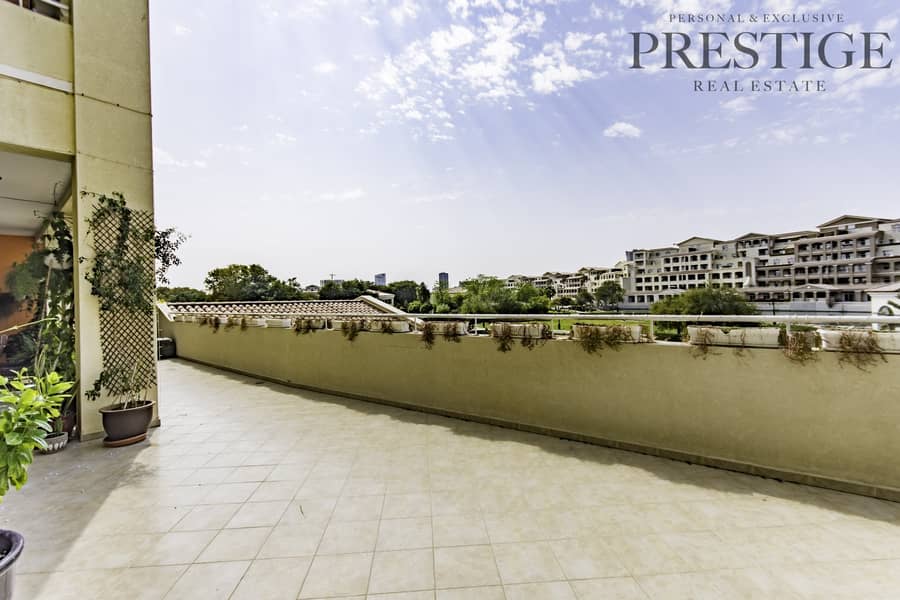 22 Exclusive | 3 Bedroom| Huge terrace