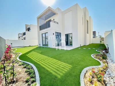 READY NOW | Stunning Villa | Fully Landscaped Garden READY NOW | Stunning Villa | Fully Landscaped Garden