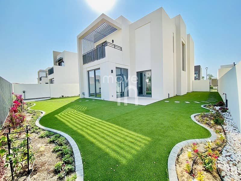 READY NOW | Stunning Villa | Fully Landscaped Garden READY NOW | Stunning Villa | Fully Landscaped Garden