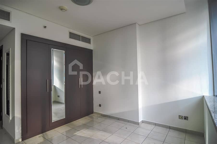 18 Huge 2BR  / With Balcony / Multiple Cheques