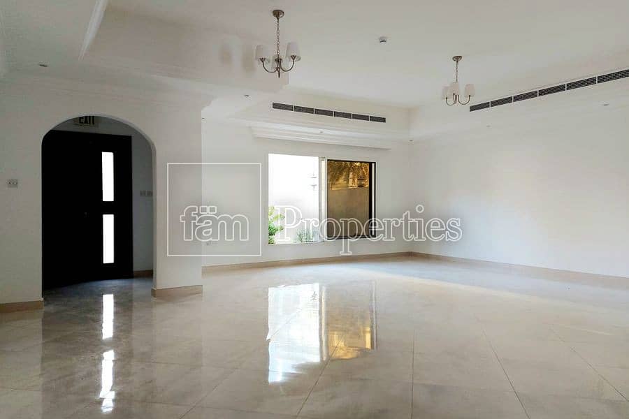 9 Spacious house | Close to park and school