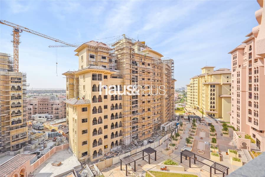 Exclusive 2 Bed | Bright and Spacious Corner Unit Exclusive 2 Bed | Bright and Spacious Corner Unit