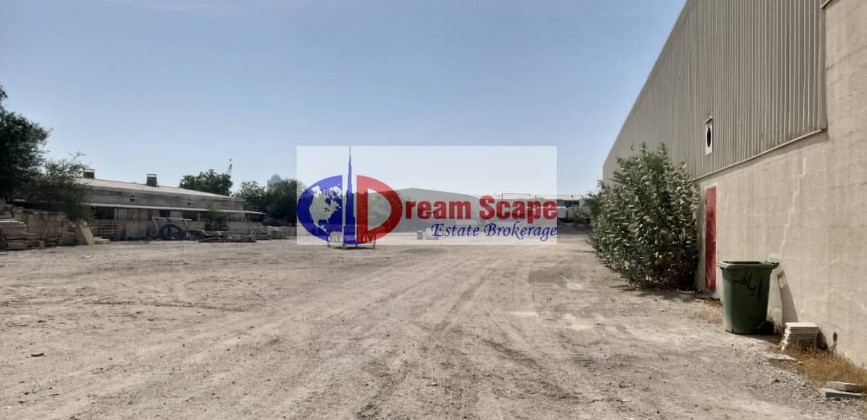 2 Warehouse with large plot for rent in Al Quoz