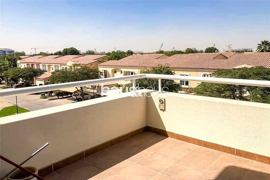 Lake Apartments | 1 Bed | Large Balcony Lake Apartments | 1 Bed | Large Balcony