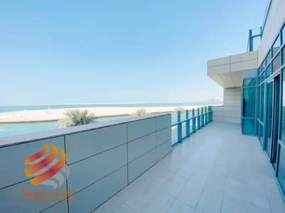 3 Bedroom Townhouse for Rent in Al Raha Beach, Abu Dhabi - Unrivalled Luxurious 3 BR Townhouse with Huge Terrace 3 Bedroom Townhouse for Rent in Al Raha Beach, Abu Dhabi - Unrivalled Luxurious 3 BR Townhouse with Huge Terrace