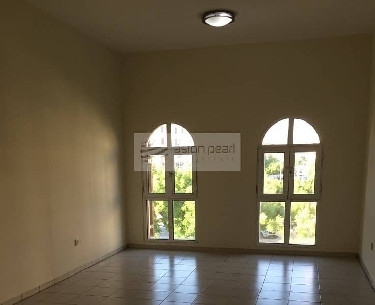 7 Spacious and Well Maintained Studio | Free Parking