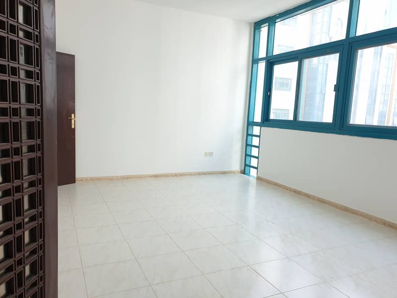شقة في منطقة النادي السياحي 2 غرف 45000 درهم - 5032143