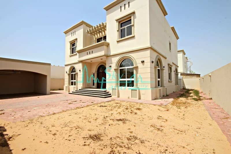 Independent 5 Bed Villa With A Private Garden
