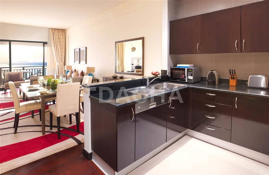 6 Luxuries 1BR / Palm view / All services included