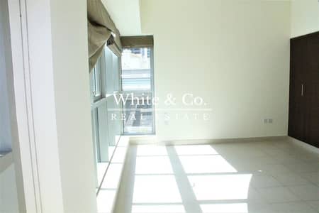 Amazing Unit/Vacant Now/Book Now! Amazing Unit/Vacant Now/Book Now!