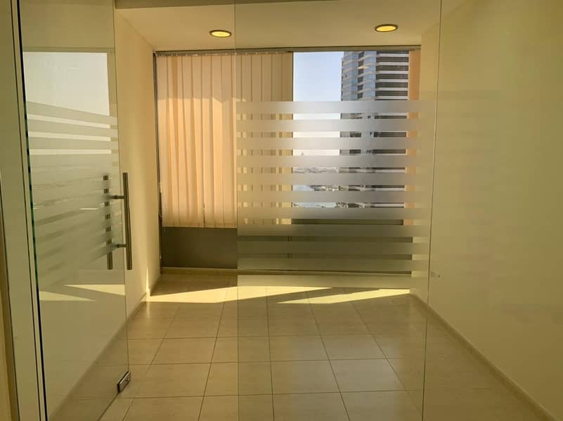7 Gold Tower | Glass Partition | Chiller Free