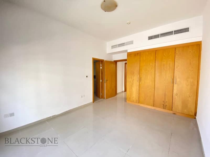 19 Spacious and Bright 4 Bedroom Villa |  Big plot | Vacant