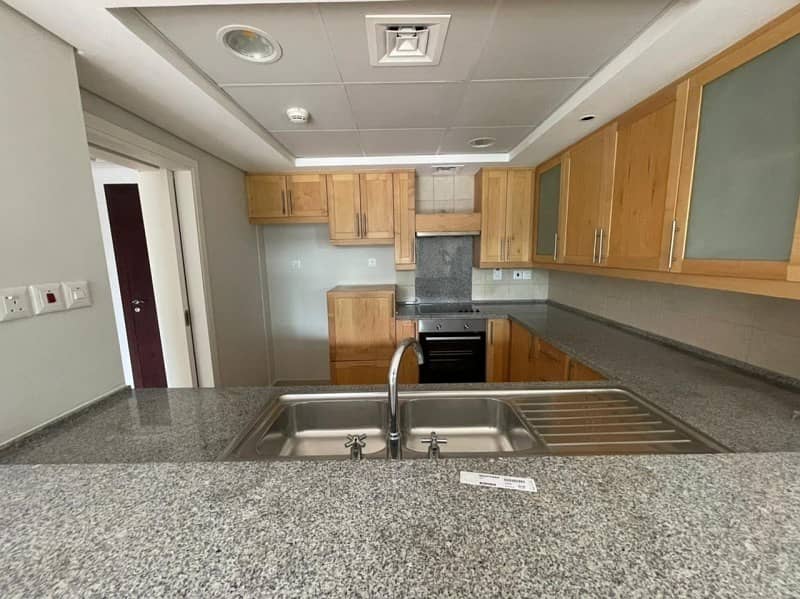 12 Upgraded Rare 2 Bedroom | Vacant /Ready To Move In