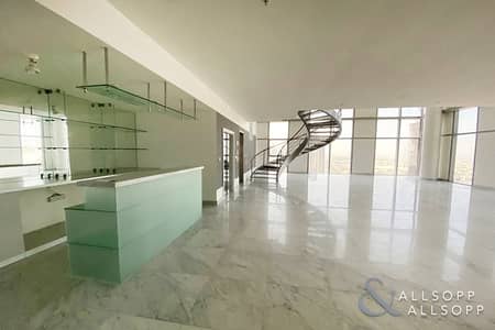 Triplex Penthouse | Elevator | Maids Room Triplex Penthouse | Elevator | Maids Room