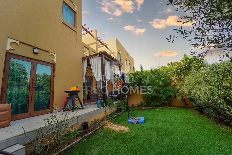 Stunning |3 Bedroom| Townhouse|upgraded