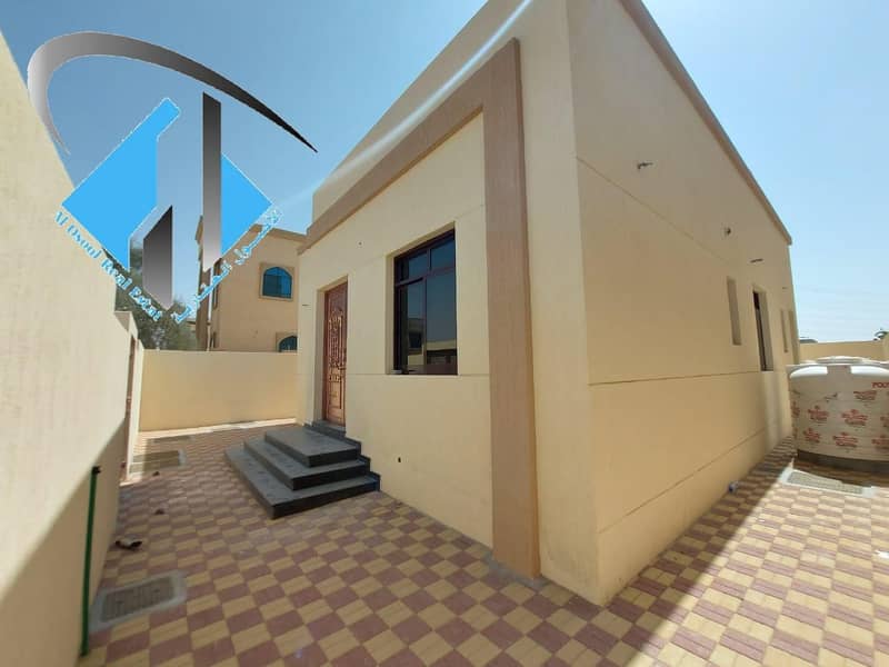 Villa for sale in Ajman, Helio area, ground floor near the street, with the possibility of bank financing