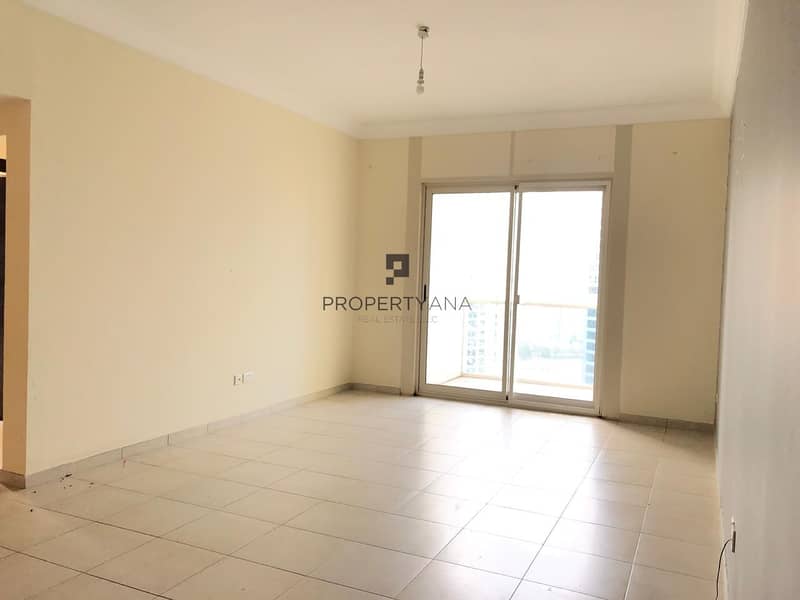 7 2B + Maids | High Floor | Lake View | Easy Access | Parking
