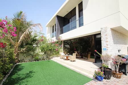 فیلا 3 غرف نوم للبيع في داماك هيلز (أكويا من داماك)، دبي - Upgraded and Bright | Vacant on Transfer فیلا 3 غرف نوم للبيع في داماك هيلز (أكويا من داماك)، دبي - Upgraded and Bright | Vacant on Transfer