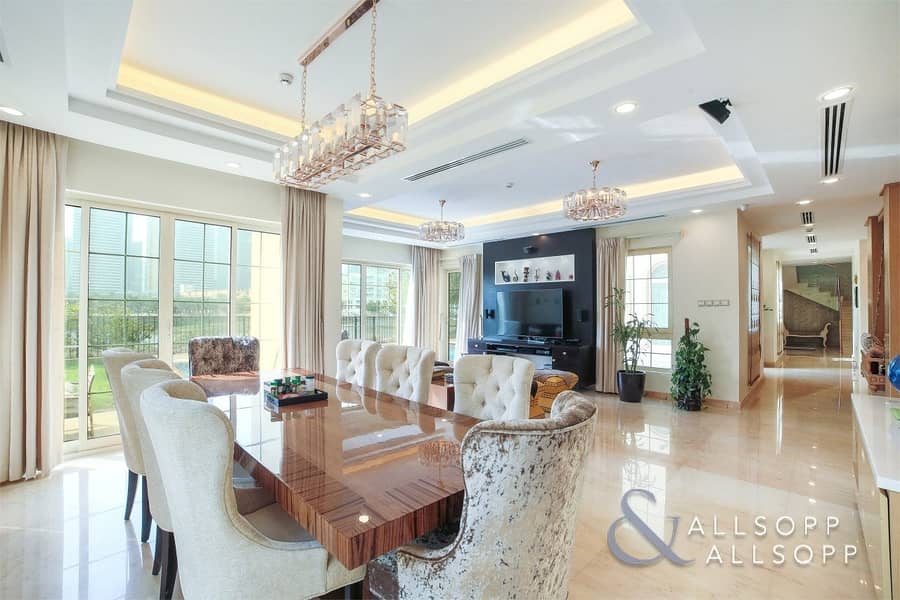 Upgraded  | Lake and Skyline View | 5 Bed