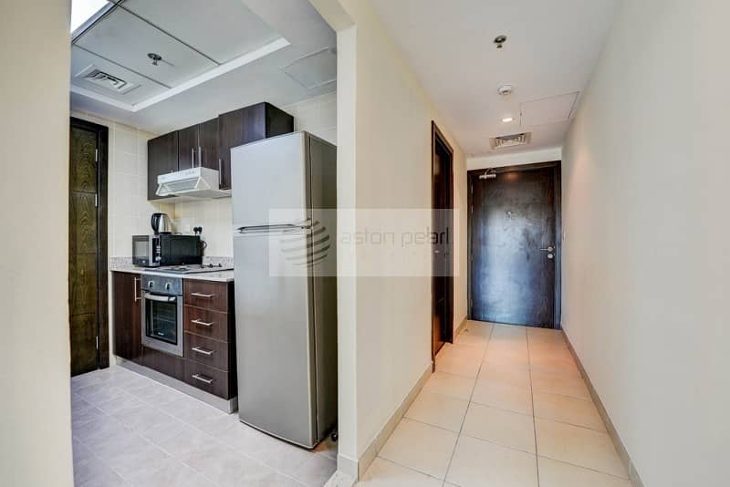 8 Fully Furnished | Low Floow | Vacant 1 Bedroom Apt