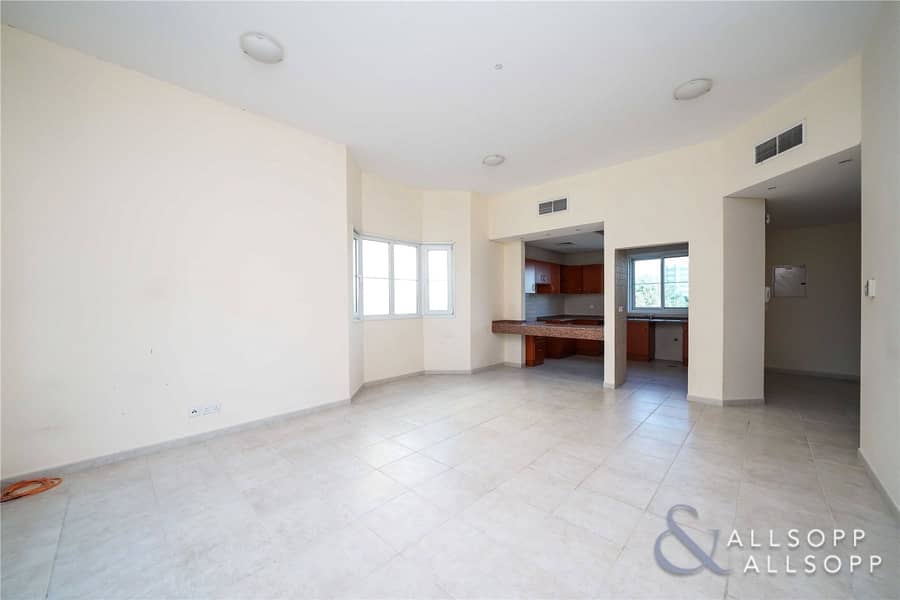 6 1BR Corner Unit | Pool Views | Move In Now