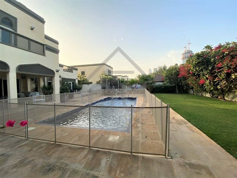 4 Exclusive Private 5 Bed | Desirable Single Row