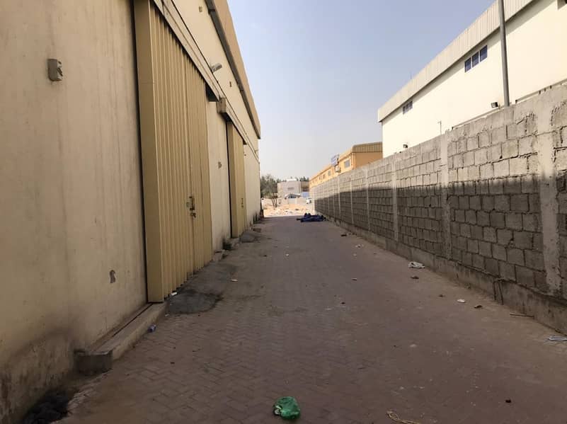 2200 SQFT مستودع للايجار 3PHASE 19 كيلوواط