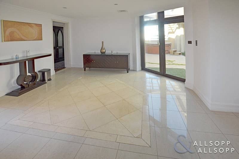 8 Two Bed + Maids | Jacuzzi | Large Terrace