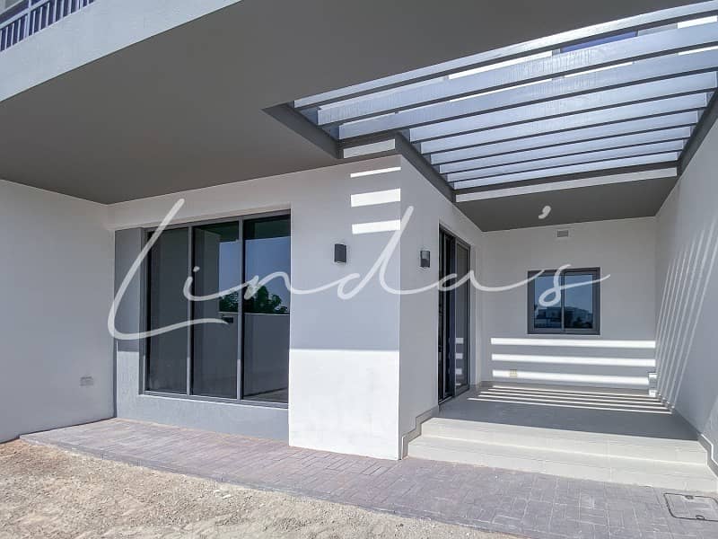 25 Brand New 3 Bed + Maids| Near The Park | Vacant