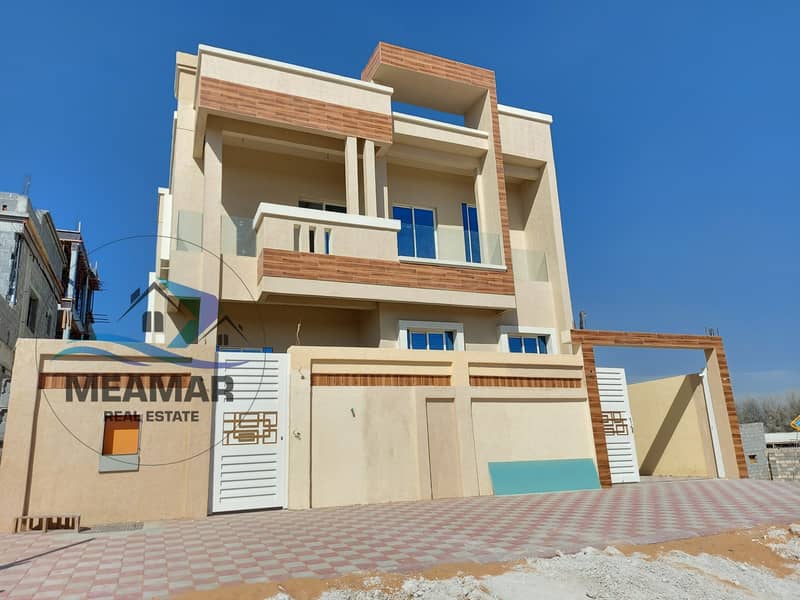 Modern villa for sale in the Yasmine area, personal finishing, freehold for all nationalities, and financing for a period of 25 years.