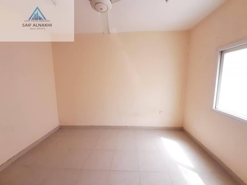 1BHK JUST IN 17K FAMILY BUILDING CENTERL AC
