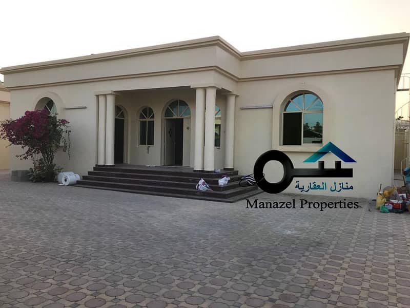 Villa for rent in Ajman, maintenance of the Musharif area on the corner of two streets, comprehensive work is underway for the villa, including laundries, bathrooms, and very excellent paints