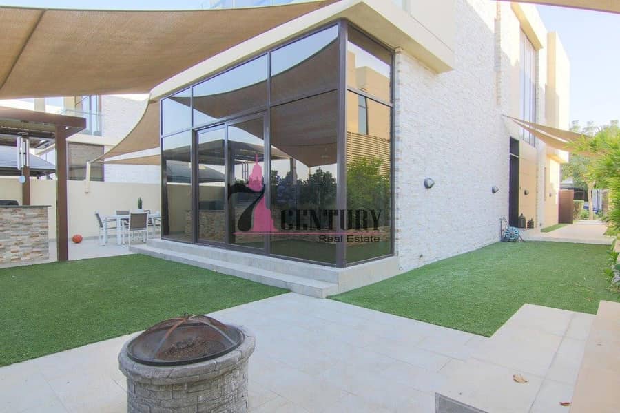 19 5 Bedroom + Maids Room | Golf View | Unfurnished